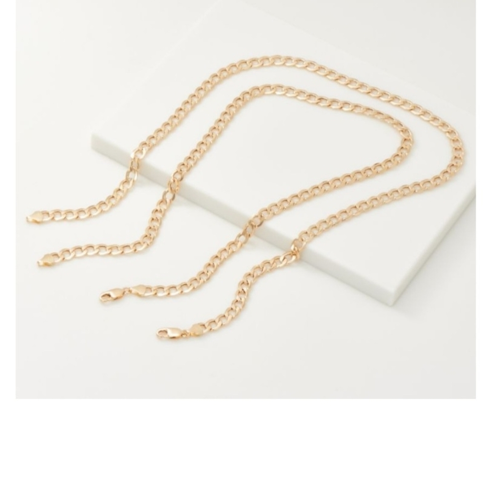 Elegant Gold Chain Necklace